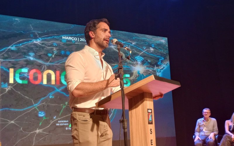 Governador Eduardo Leite esteve presente na assinatura de Ordem de Início das obras de restauração da Casa do Imigrante 