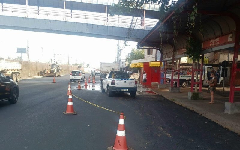 Corsan realiza conserto de adutora rompida na Av. Guilherme Schell no bairro Fátima | abc+