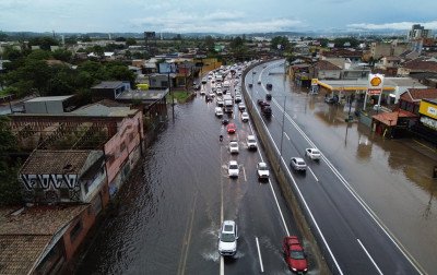 VÍDEO: Imagens aéreas mostram alagamentos em São Leopoldo e no entorno da BR-116