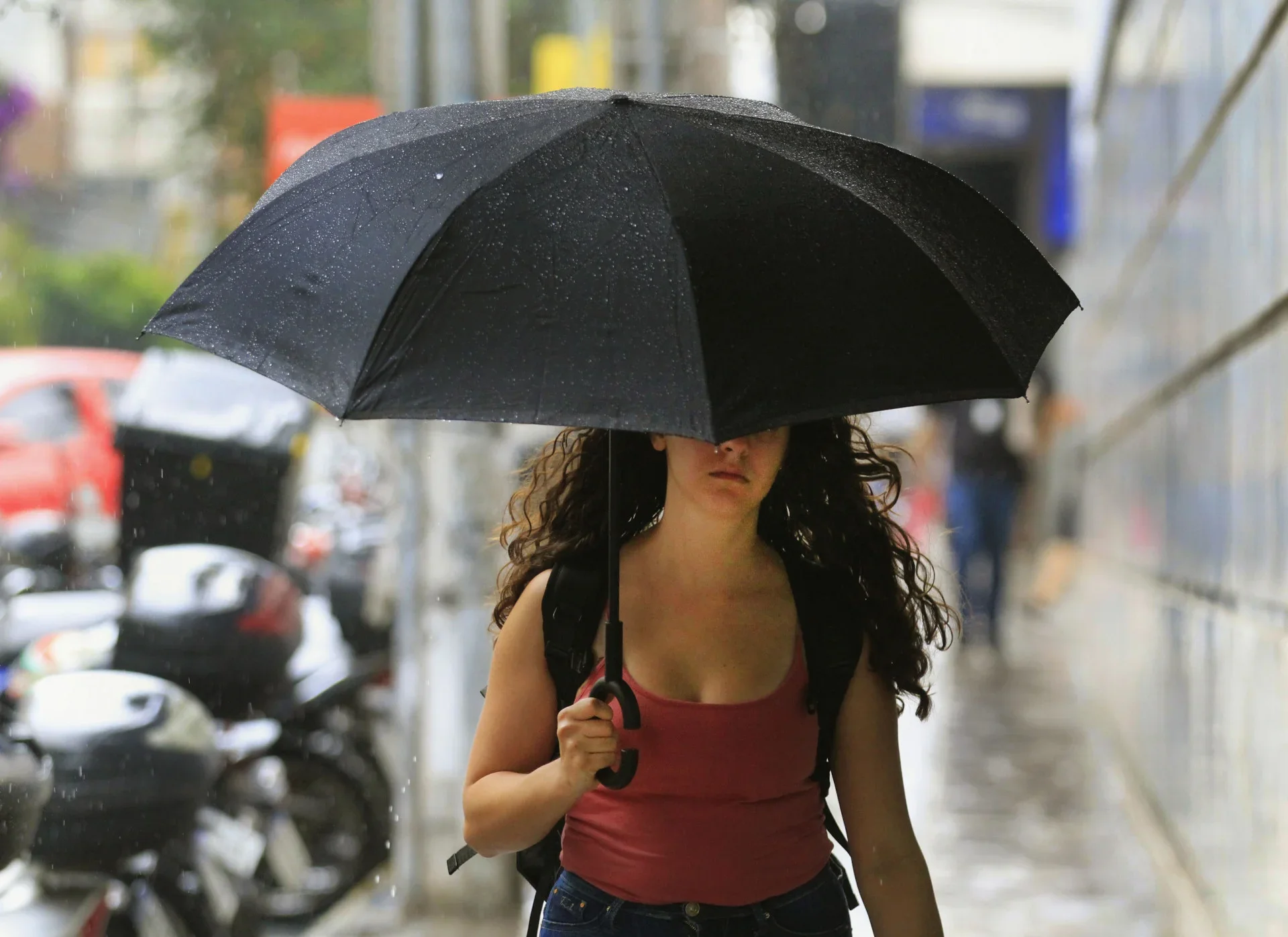 Frente fria favorece tempestades, rajadas de vento acima de 90 km/h e queda de granizo; veja regiões mais afetadas