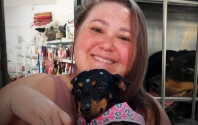 Cachorrinha de mulher vítima de crime brutal é encontrada vagando desorientada pelas ruas de Florianópolis