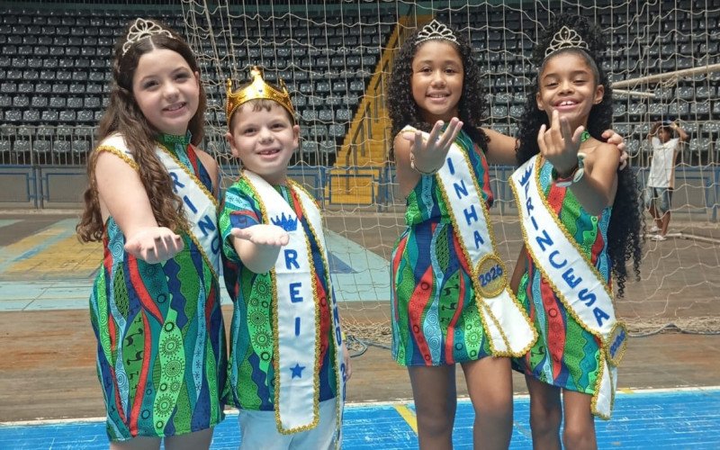 Corte mirim da Imperadores do Sul para o carnaval de São Leopoldo 2026
