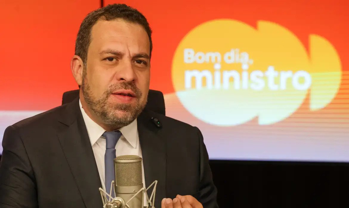 FIM DA ESCALA 6X1: Se houver demora para vota&ccedil;&atilde;o, governo deve enviar projeto com urg&ecirc;ncia