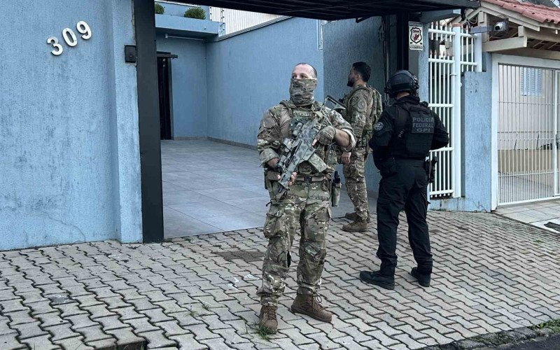 Em Campo Bom, um dos mandados foi cumprido no bairro Imigrante Sul, onde um homem foi preso preventivamente