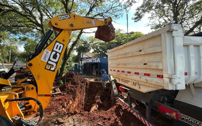 Obras da Comusa podem deixar 11 bairros sem água | abc+