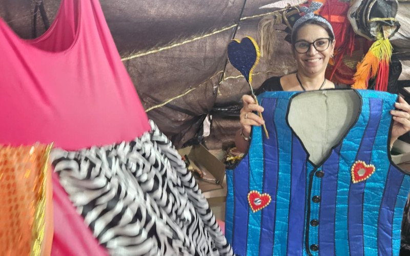 Preparativos da Alambique Leopoldense para o carnaval de São Leopoldo