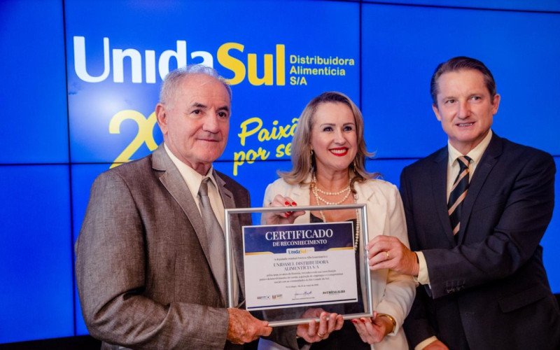Deputada Patrícia Alba homenageia UnidaSul pelos 20 anos da empresa | abc+