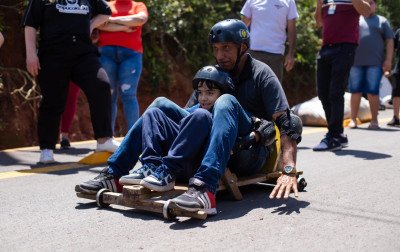 Descida da Lomba Waldemar Prass terá segunda edição de corrida de carrinhos de rolimã