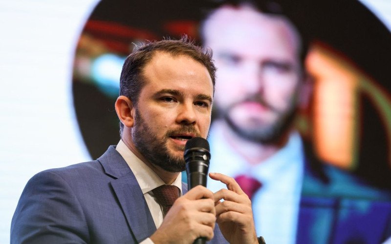 Lula confirma Dario Durigan na Fazenda, após saída de Haddad | abc+