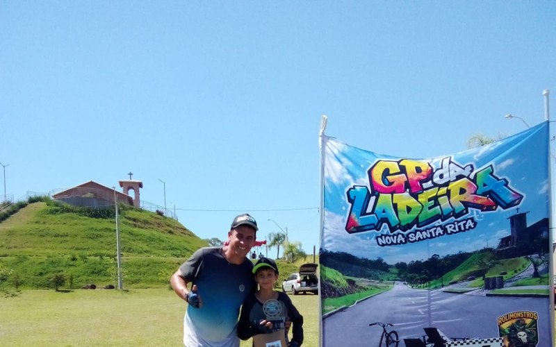 Matheus ficou em terceiro lugar na corrida de carrinho de rolimã de Nova Santa Rita