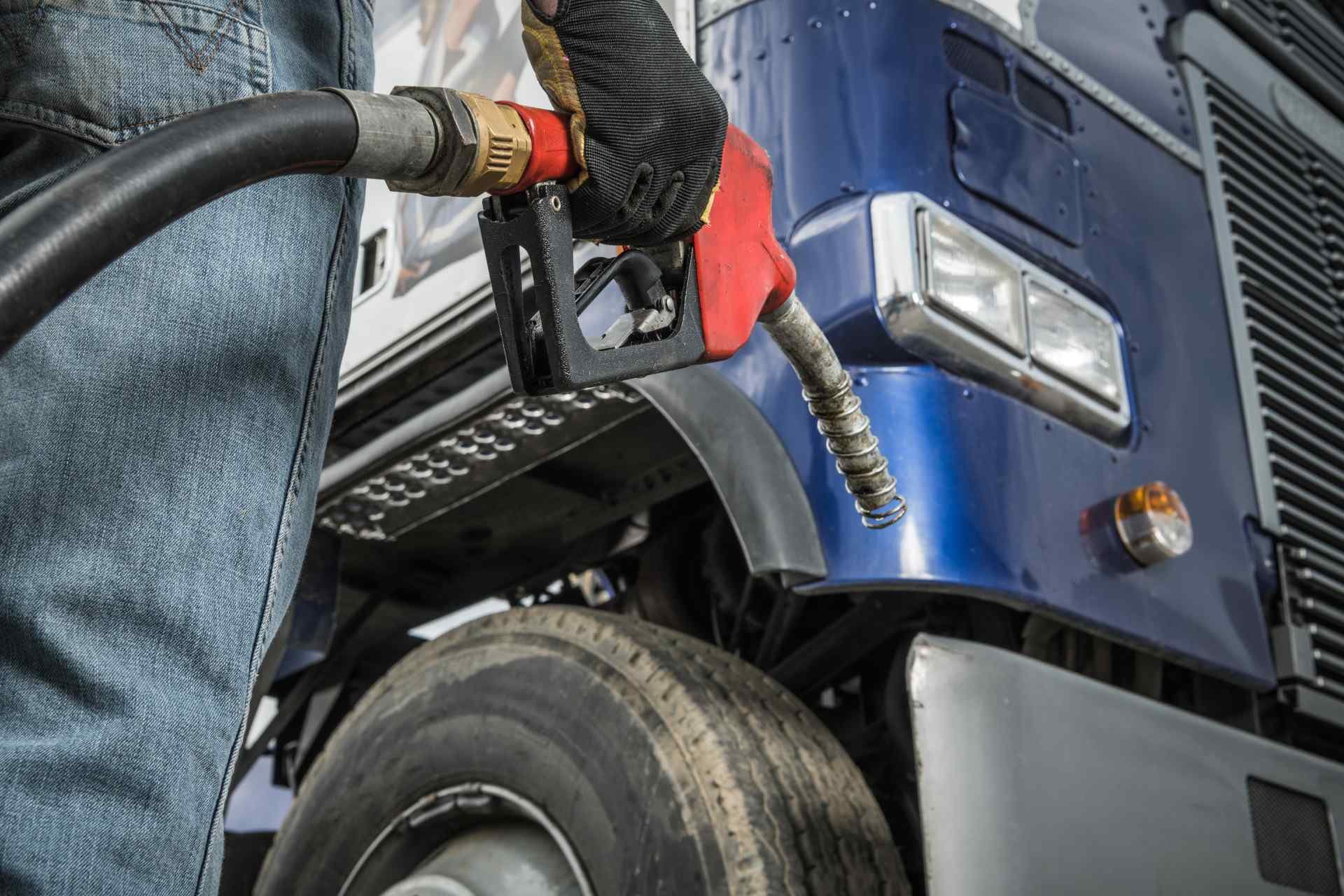Preço do diesel sobe 20,6% entre final de fevereiro e 2ª semana de março, aponta ANP | abc+