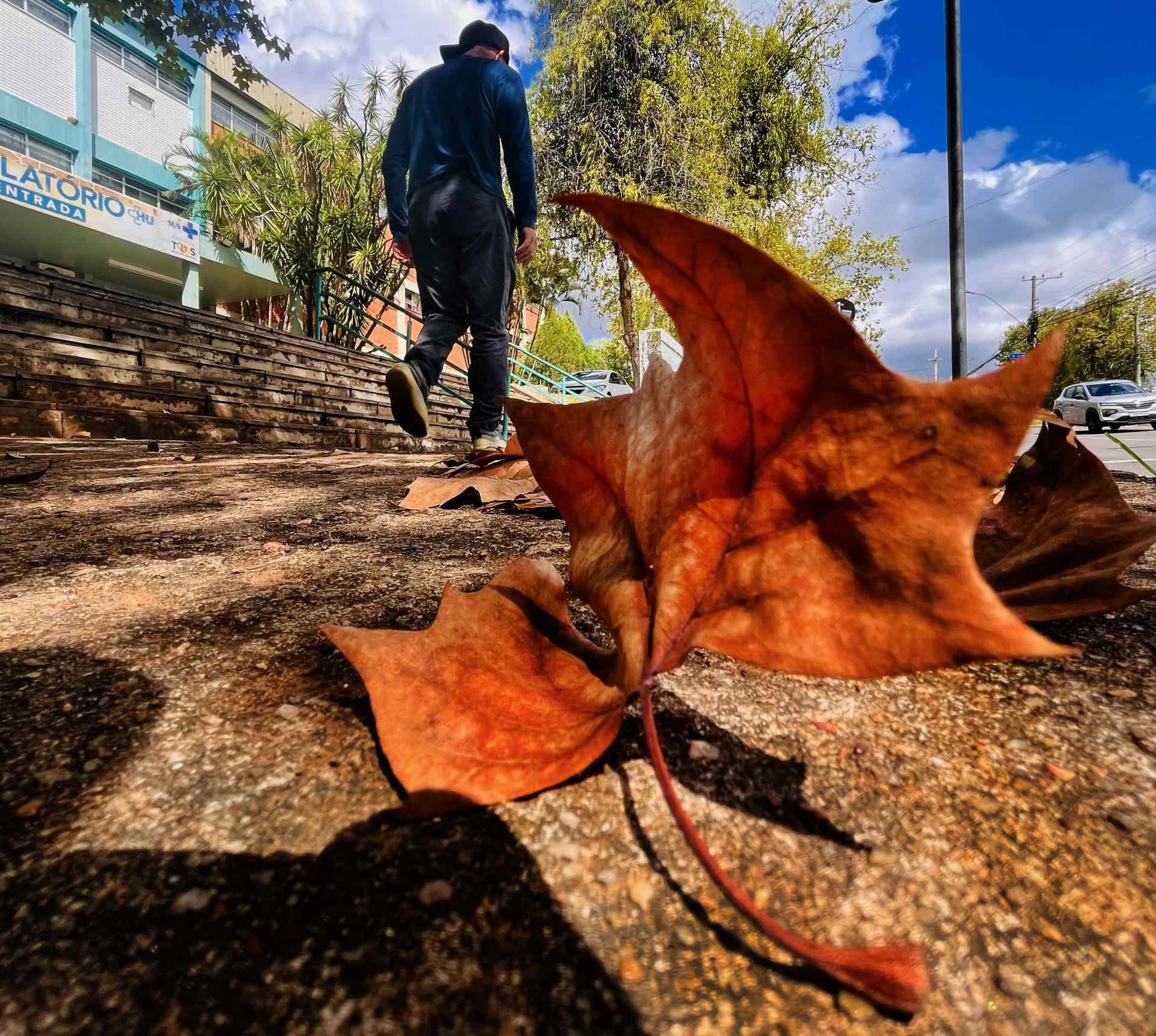 PREVISÃO DO TEMPO: Massa de ar frio traz temperaturas de 10°C, mas calor já tem data para voltar | abc+