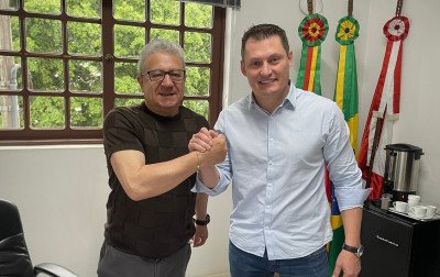 Exoneração de vice-prefeito em Secretaria expõe diferenças políticas na região