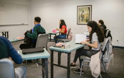 EAD ou presencial? Número de alunos de ensino superior volta a crescer e supera 10 milhões no Brasil