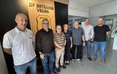 Confraternização marca entrega de reforma da Delegacia de Polícia de Estância Velha