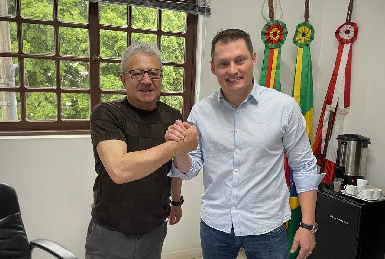 Exoneração de vice-prefeito em Secretaria expõe diferenças políticas na região