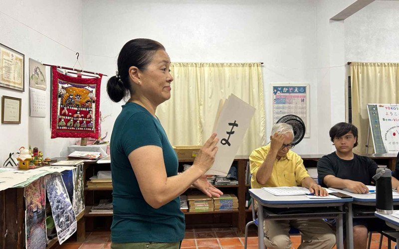 Além de reconhecer cada letra, alunos aprendem a pronúncia em meio as palavras