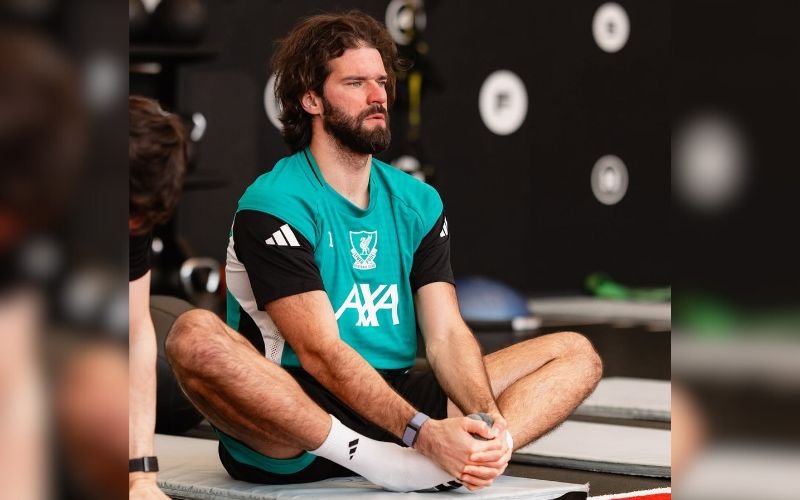 Alisson é cortado da Seleção, e Hugo Souza ganha chance