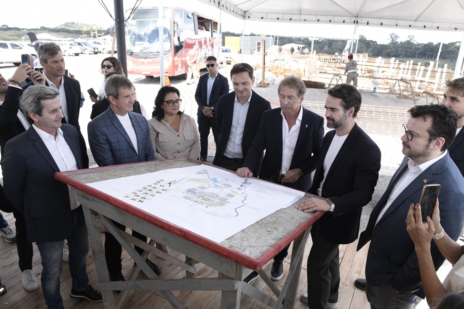 Empreendimento com investimento de R$ 1 bilhão lança pedra fundamental de início das obras em Gramado