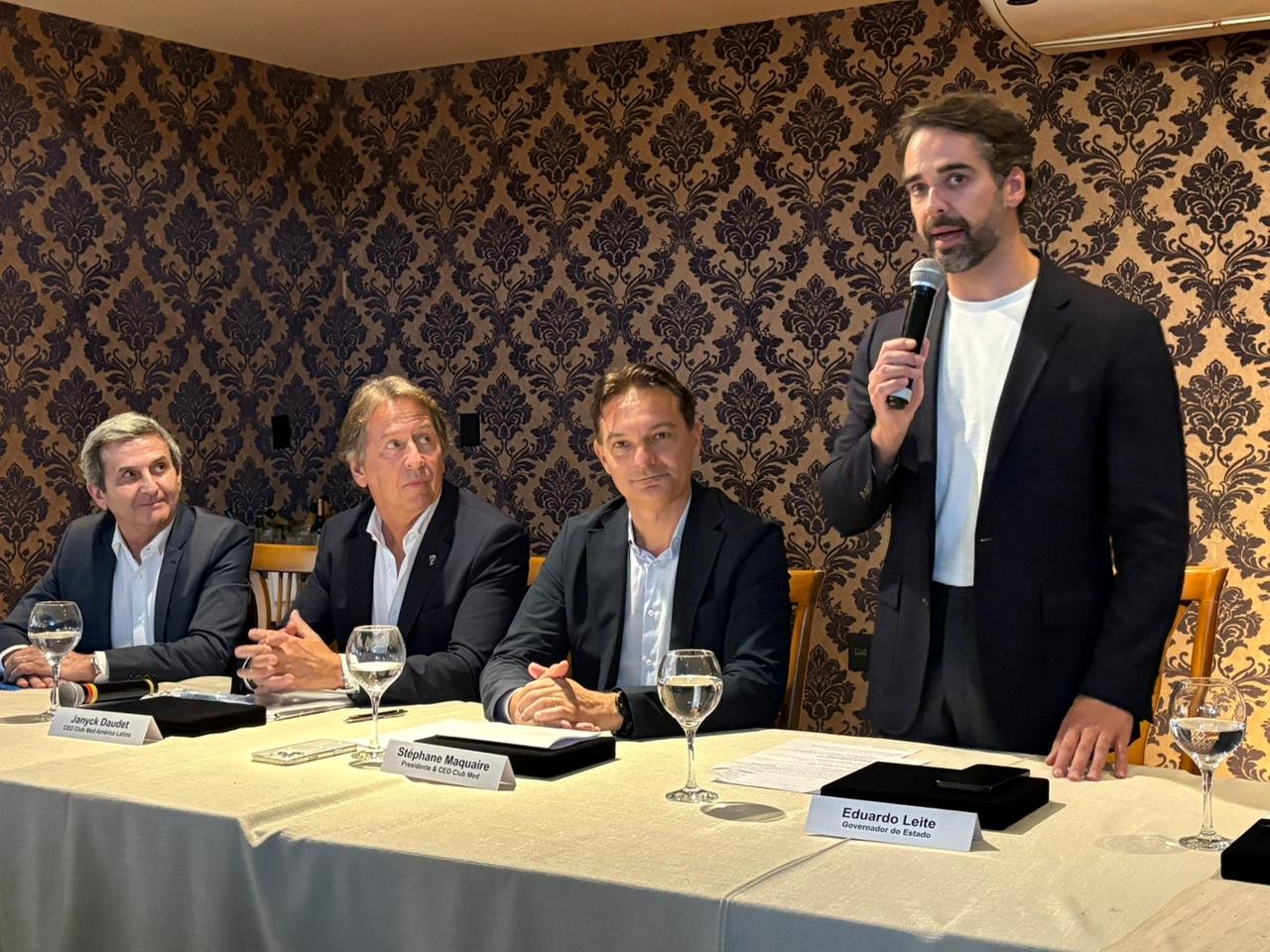 &ldquo;V&atilde;o sair as estradas e vai sair o aeroporto&rdquo;: Em Gramado, Eduardo Leite fala sobre investimentos na regi&atilde;o
