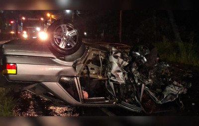 VÍDEO: Imagens mostram como ficou carro após colisão frontal e morte em rodovia da região