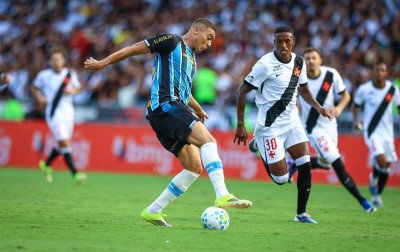 Grêmio perde para o Vasco no Rio em tarde de reencontro com Renato Portaluppi
