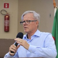 "Na política o que aprendi foi transformar inimigos em amigos": prefeito quer ouvir todos pré-candidatos ao Piratini antes de definir apoio