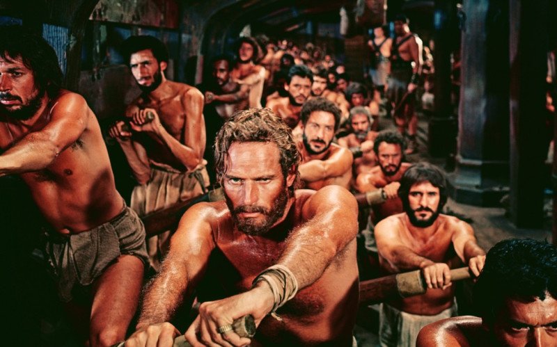 Charlton Heston entrou para a história do cinema como o aristocrático Ben-Hur | abc+