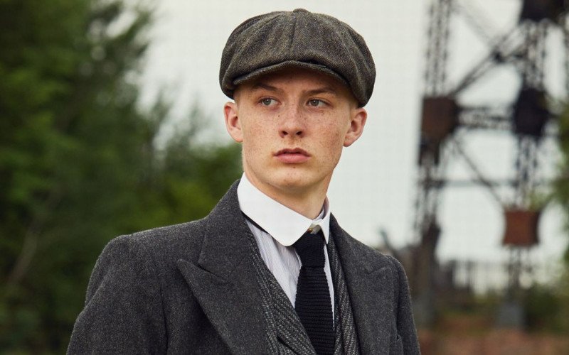 Harry Kirton como Finn Shelby  | abc+