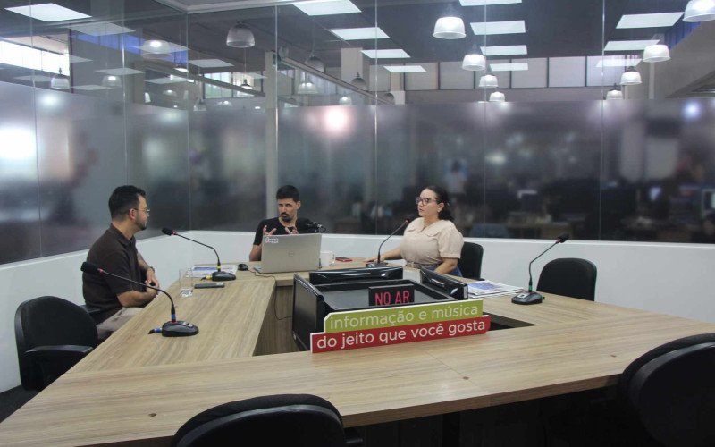 Rossi, Gusmão e Juliana na programação da rádio ABC 103.3 | abc+