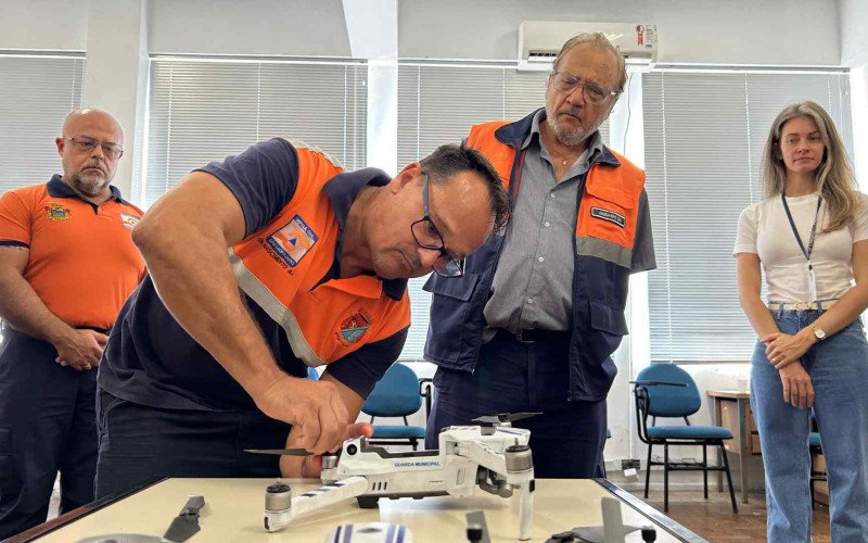 Agentes de Defesa Civil do Vale do Sinos aprendem a operar drones durante capacitação em Novo Hamburgo | abc+