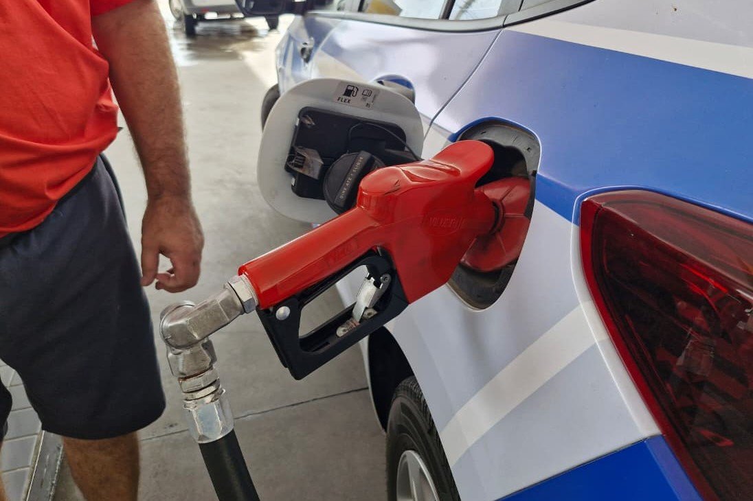 Gasolina sobe na Petrobras: Entenda o aumento e como o desconto do governo vai afetar o bolso