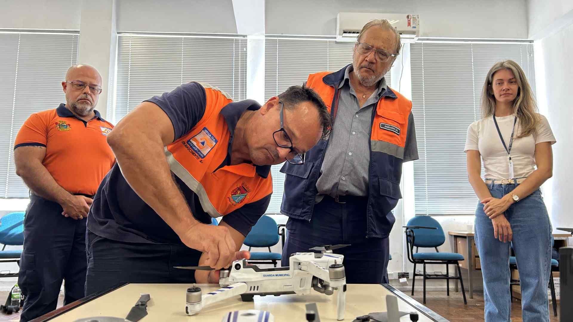 Novos agentes de Defesa Civil são capacitados para operar drones no Vale do Sinos