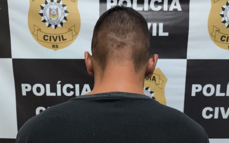 Mandado de busca e apreensão por violência doméstica resulta em flagrante por venda de anabolizantes