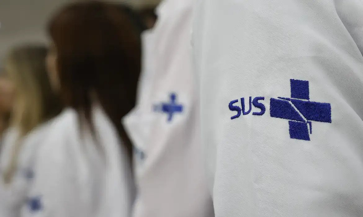 Exames para rastrear câncer de intestino triplicam no SUS