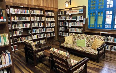 Biblioteca Cyro Martins integra programação internacional e realiza doação de livros à comunidade