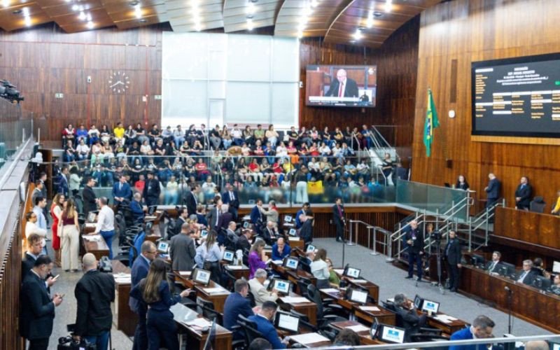 Reajuste do piso salarial dos professores estaduais é aprovado na Assembleia Legislativa | abc+