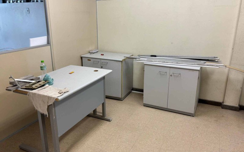 Ademir mostra a nova sede em reformas do Banco de Alimentos da Região do Calçado