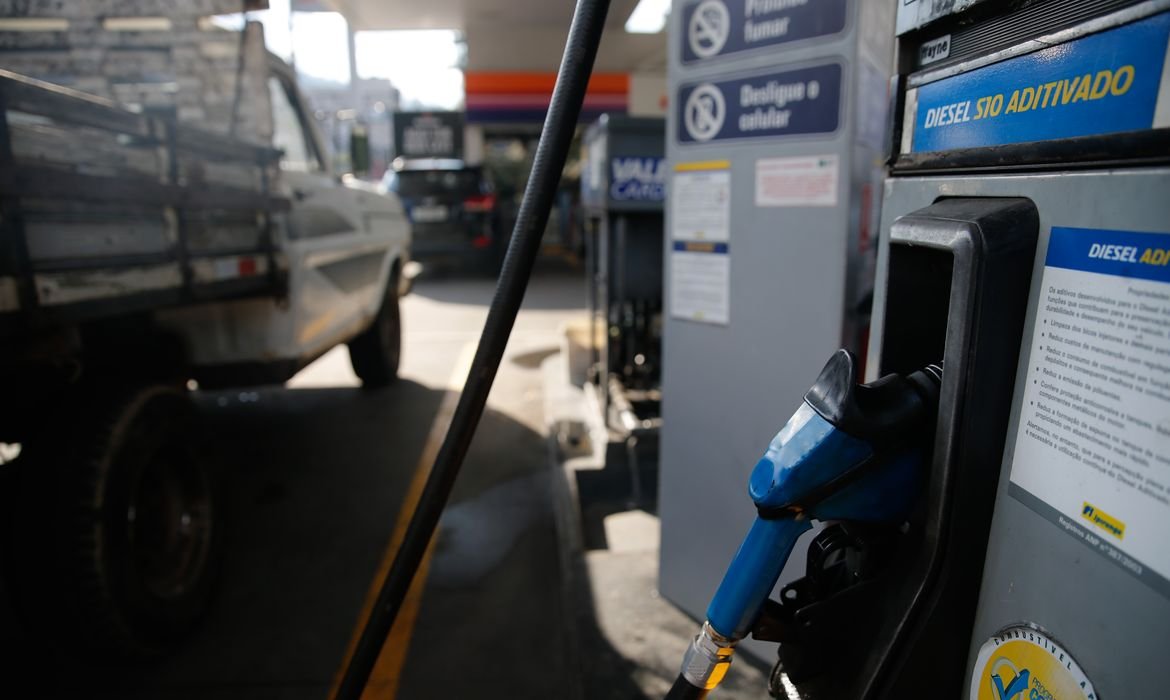 DIESEL: 11 cidades da regi&atilde;o relatam as dificuldades com os combust&iacute;veis