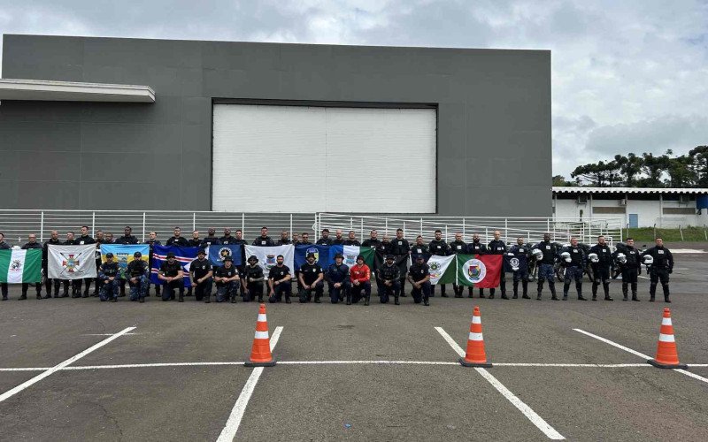 Curso promovido pela Guarda Municipal de Novo Hamburgo forma agentes de diferentes cidades do RS e até de Santa Catarina para realizar o patrulhamento com motos