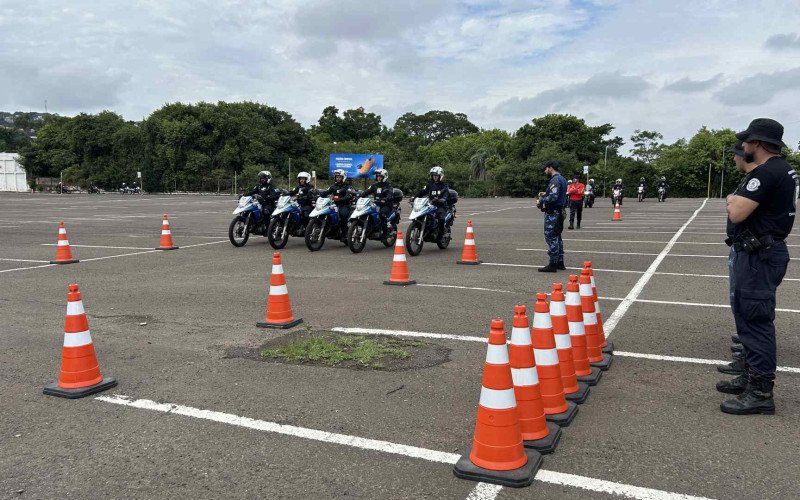 Curso promovido pela Guarda Municipal de Novo Hamburgo forma agentes de diferentes cidades do RS e até de Santa Catarina para realizar o patrulhamento com motos