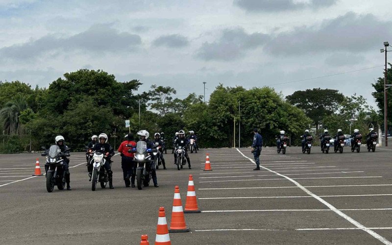 Curso promovido pela Guarda Municipal de Novo Hamburgo forma agentes de diferentes cidades do RS e até de Santa Catarina para realizar o patrulhamento com motos | abc+