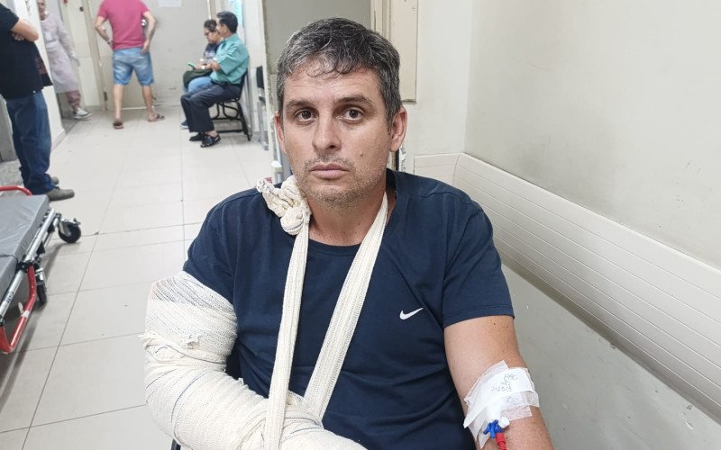 Ricardo de Oliveira, 41 anos, foi um dos motociclistas feridos nesta quarta-feira, e sofreu fraturas nos dois braços | abc+