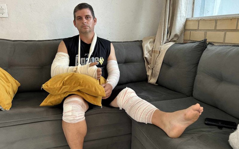 Ricardo de Oliveira, 41 anos, já recebeu alta do hospital e inicia a recuperação em casa | abc+