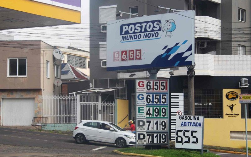 Gasolina comum e aditivada podem ser encontradas a R$ 6,55