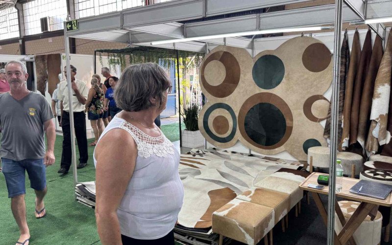Feira de Tapetes e Artefatos ocorreu no fim de semana
