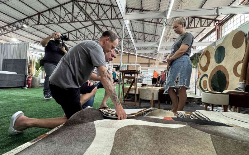 Feira representa a importância do setor coureiro para a cidade