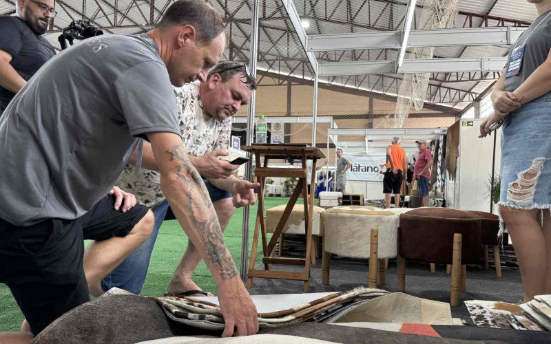 Feira representa a importância do setor coureiro para a cidade