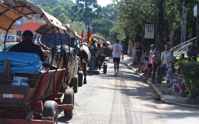 Carreteada de Lomba Grande reúne cerca de 350 carretas e 3 mil pessoas na edição de 2026