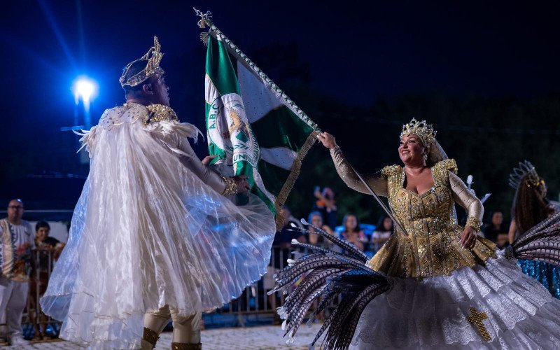 Desfile não competitivo marca a retomada da festa popular | abc+